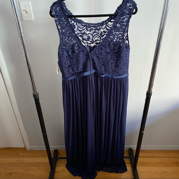 NWT David’s Bridal Bridesmaid Dress size 18 - Picture 4 of 9